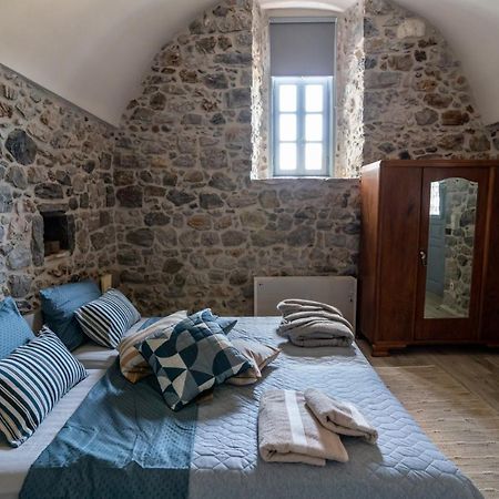 Englezena'S Guesthouse Λεωνίδιο Εξωτερικό φωτογραφία